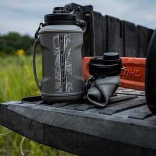 Grizzly & Kenai Collapsible 64oz Water Bottle